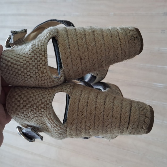 Bettye Muller Wedged Espadrille Canvas Cross Straps Boho Heel Sandals - Picture 7 of 10